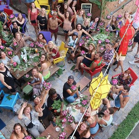 Mad Monkey Chiang Mai Hostel Екстериор снимка