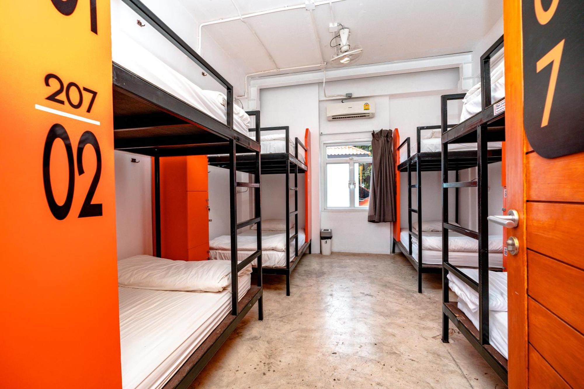 Mad Monkey Chiang Mai Hostel Екстериор снимка