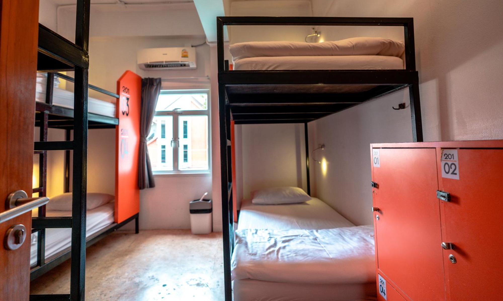 Mad Monkey Chiang Mai Hostel Екстериор снимка