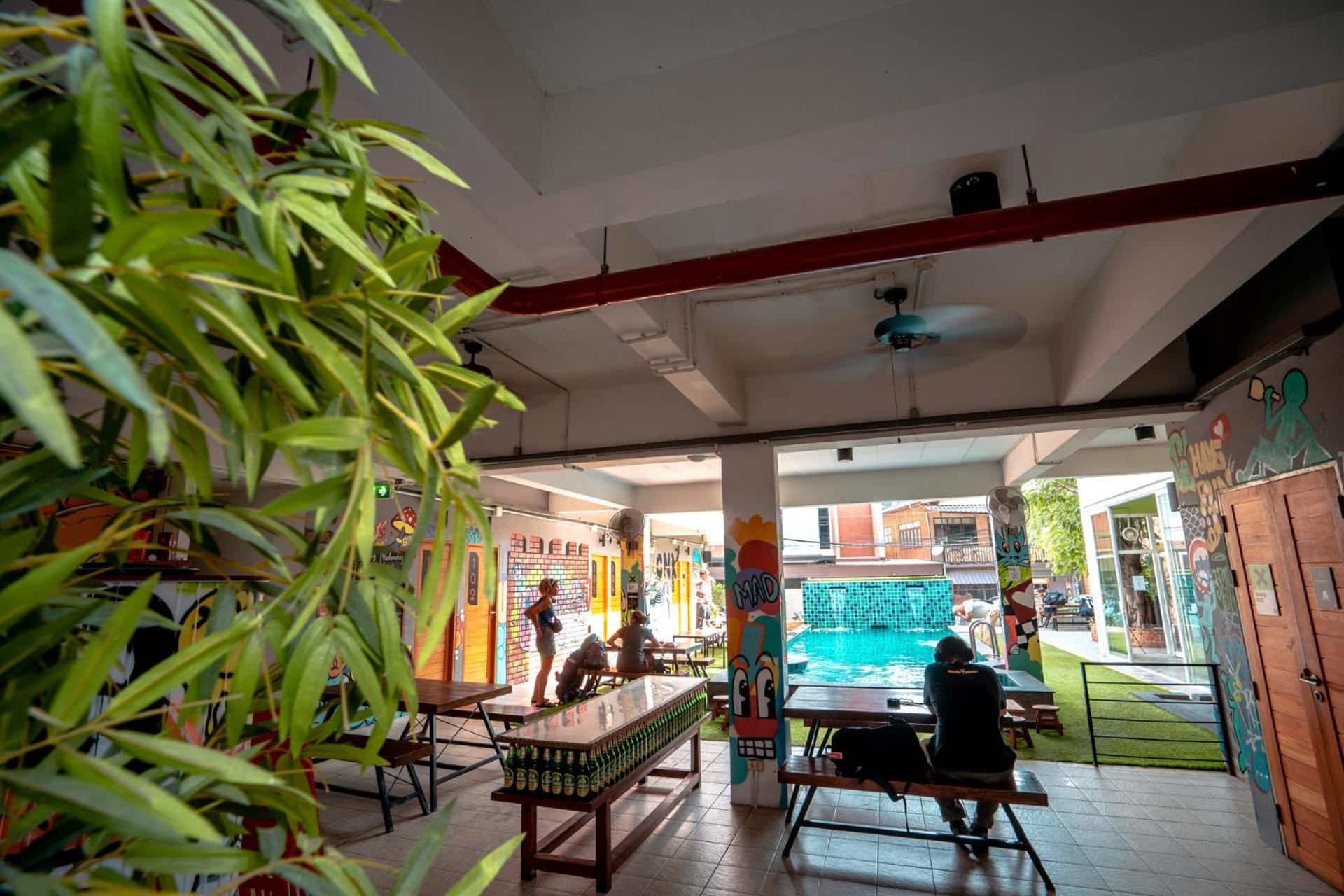 Mad Monkey Chiang Mai Hostel Екстериор снимка