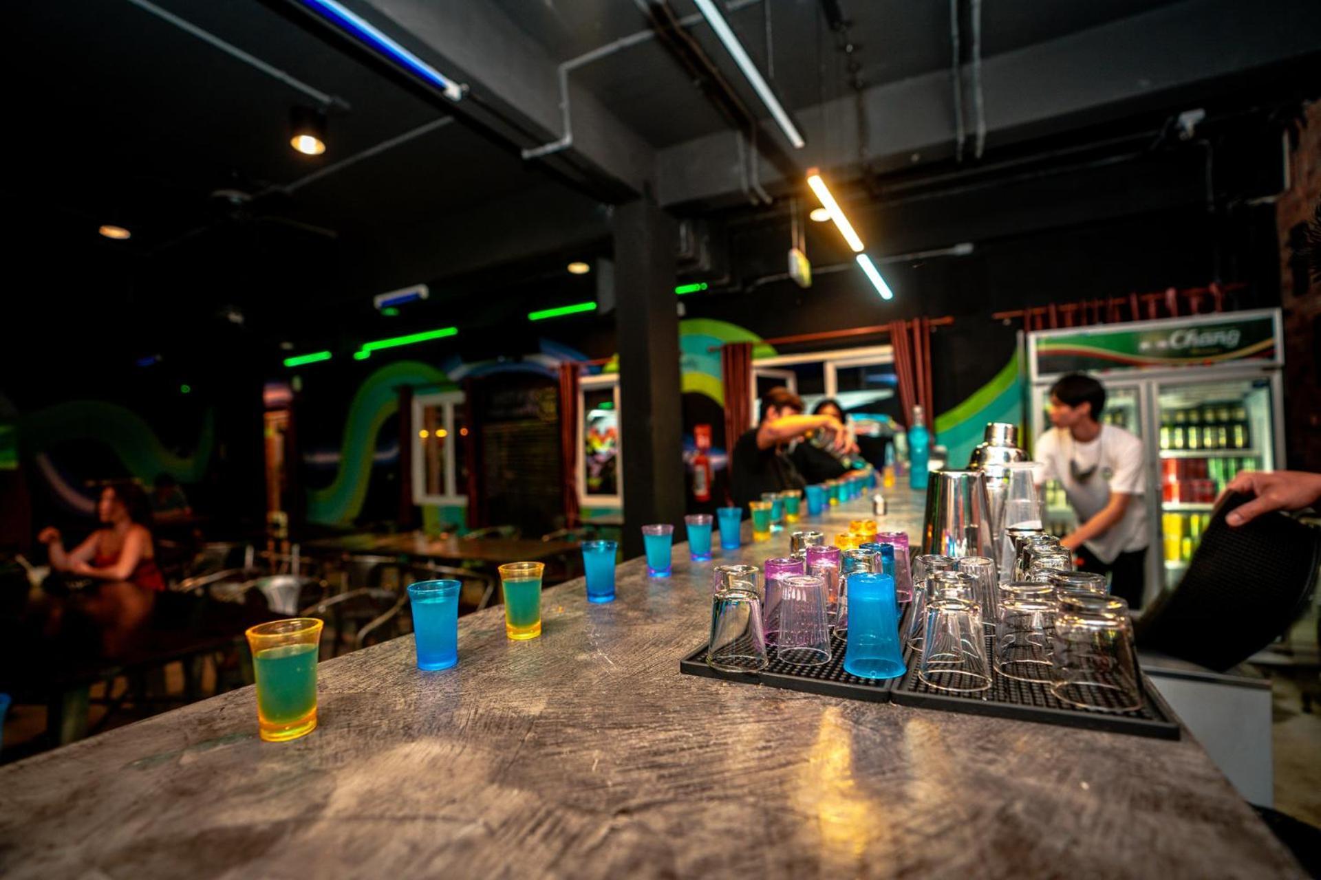 Mad Monkey Chiang Mai Hostel Екстериор снимка