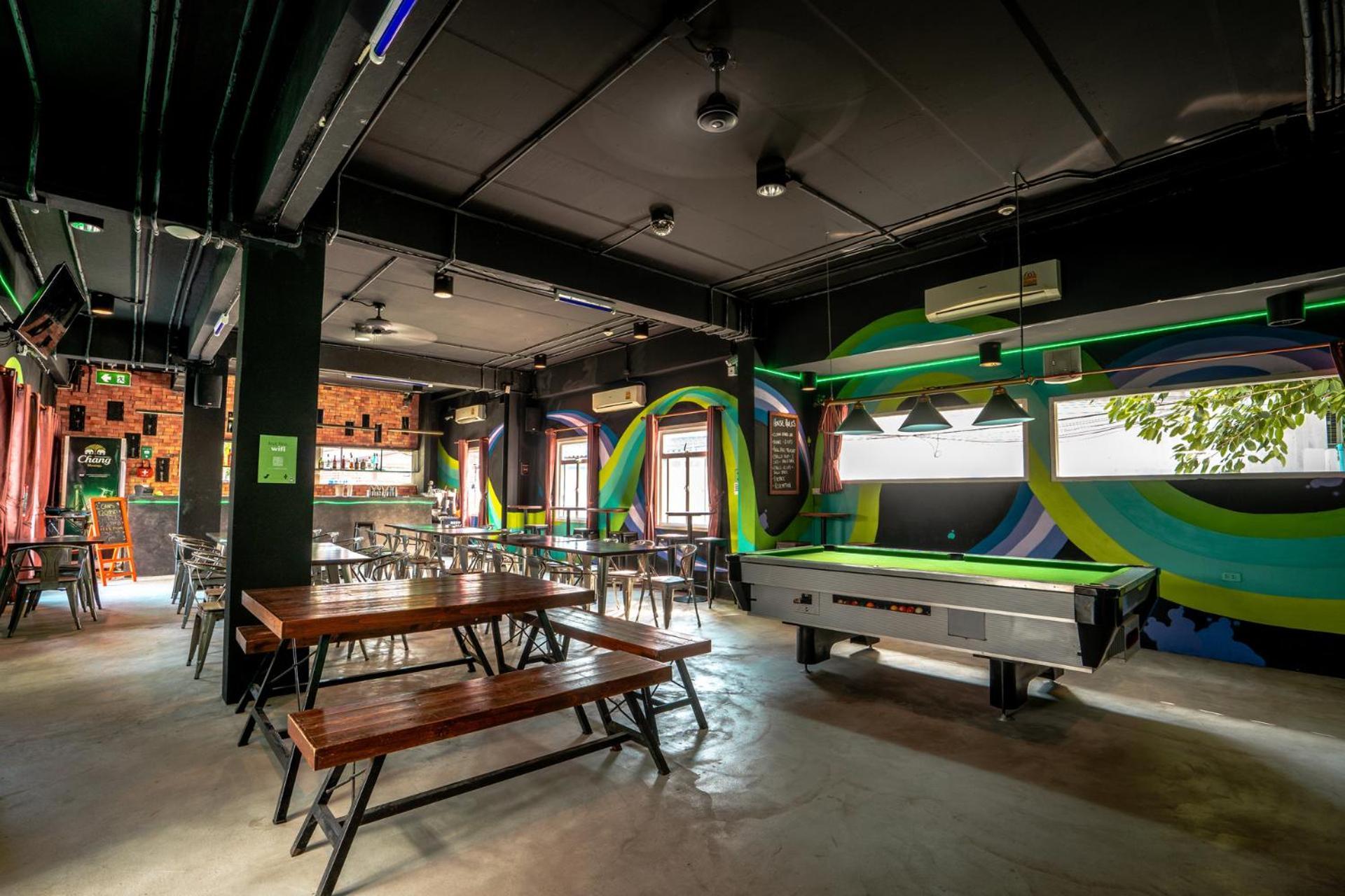 Mad Monkey Chiang Mai Hostel Екстериор снимка