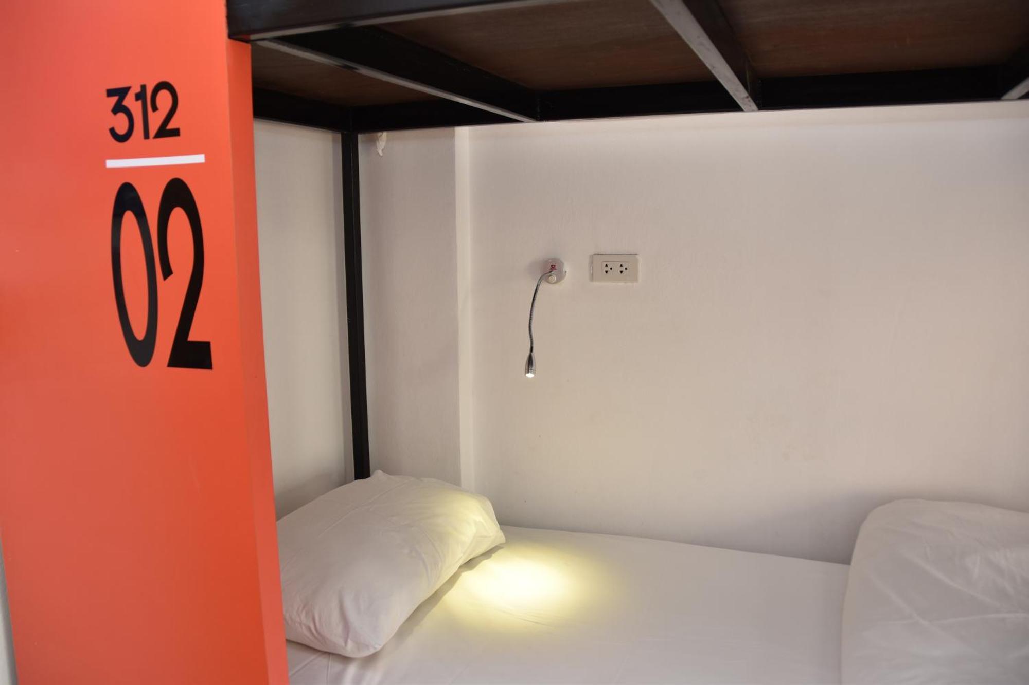 Mad Monkey Chiang Mai Hostel Екстериор снимка