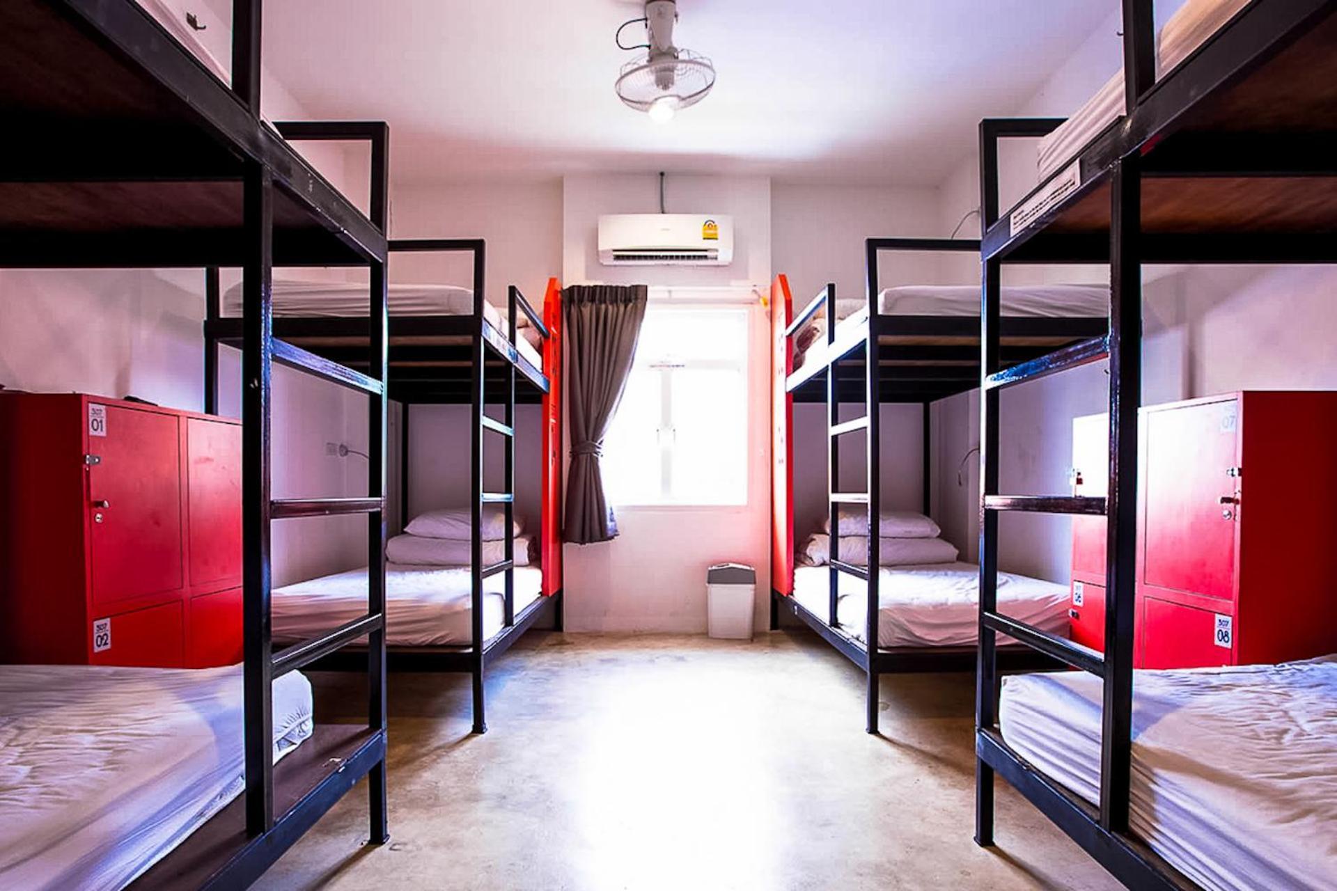 Mad Monkey Chiang Mai Hostel Екстериор снимка