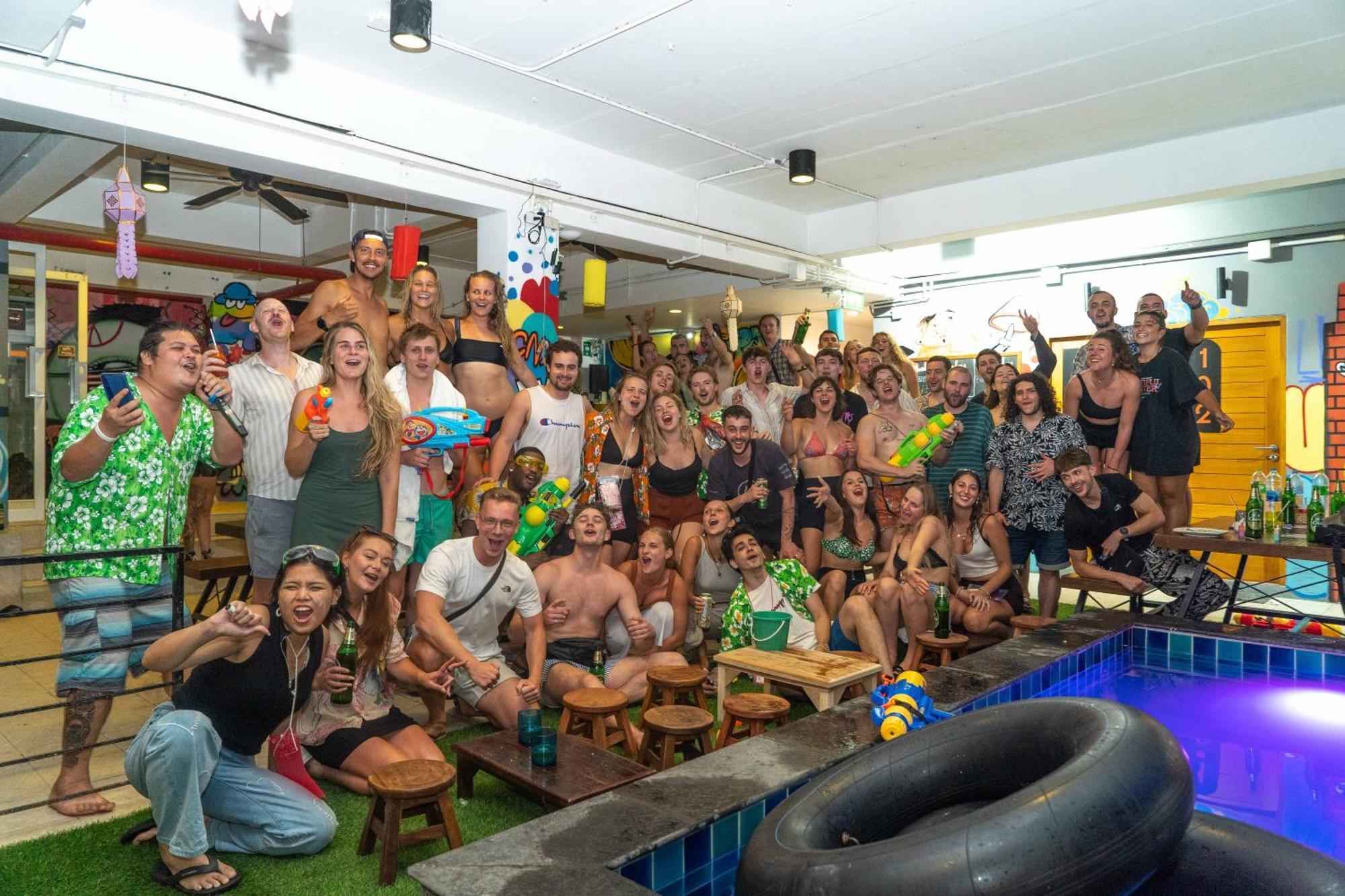 Mad Monkey Chiang Mai Hostel Екстериор снимка